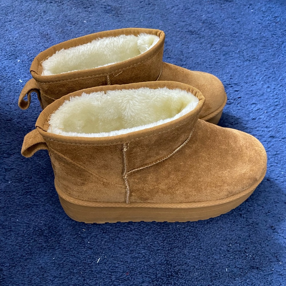 OVS European Size 40 Uggs-Style Tan Boots (US 9/9.5) 🤎